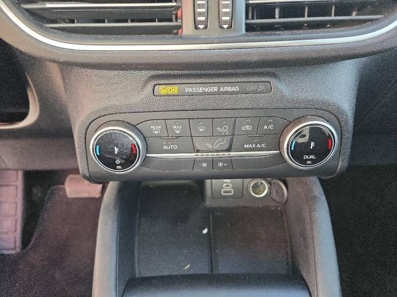 Photo 20 de l’annonce de FORD Kuga d’occasion à vendre à ALÈS