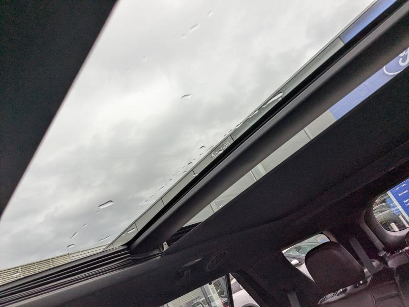 Photo 16 de l’annonce de FORD Explorer d’occasion à vendre à AVIGNON