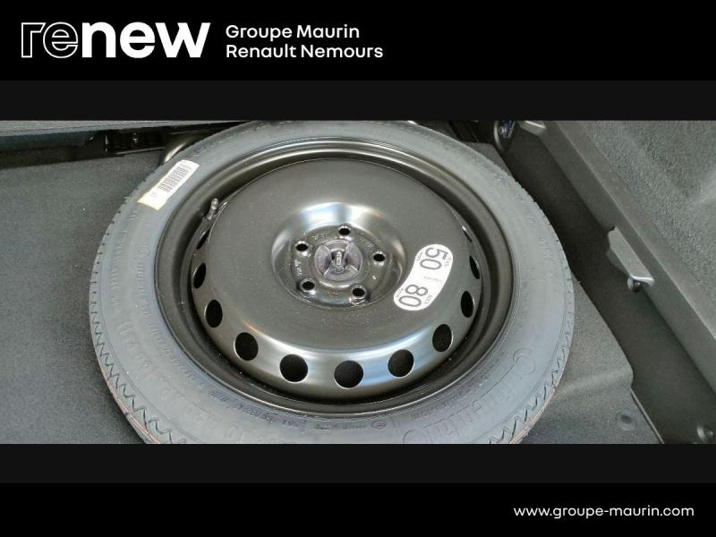 Photo 12 de l’annonce de RENAULT  d’occasion à vendre à SAINT PIERRE LES NEMOURS