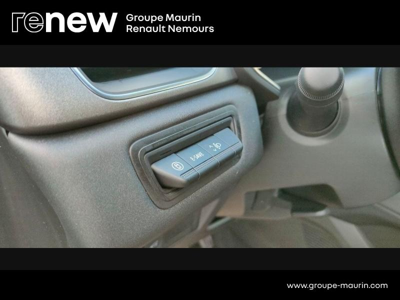 Photo 19 de l’annonce de RENAULT  d’occasion à vendre à SAINT PIERRE LES NEMOURS