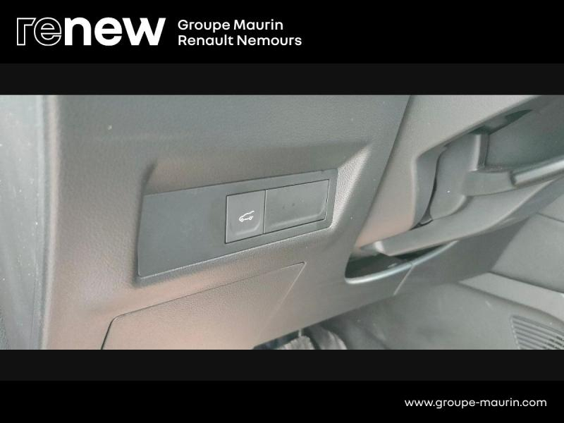 Photo 20 de l’annonce de RENAULT  d’occasion à vendre à SAINT PIERRE LES NEMOURS