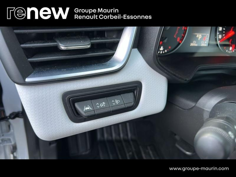 Photo 15 de l’annonce de RENAULT Clio d’occasion à vendre à CORBEIL-ESSONNES