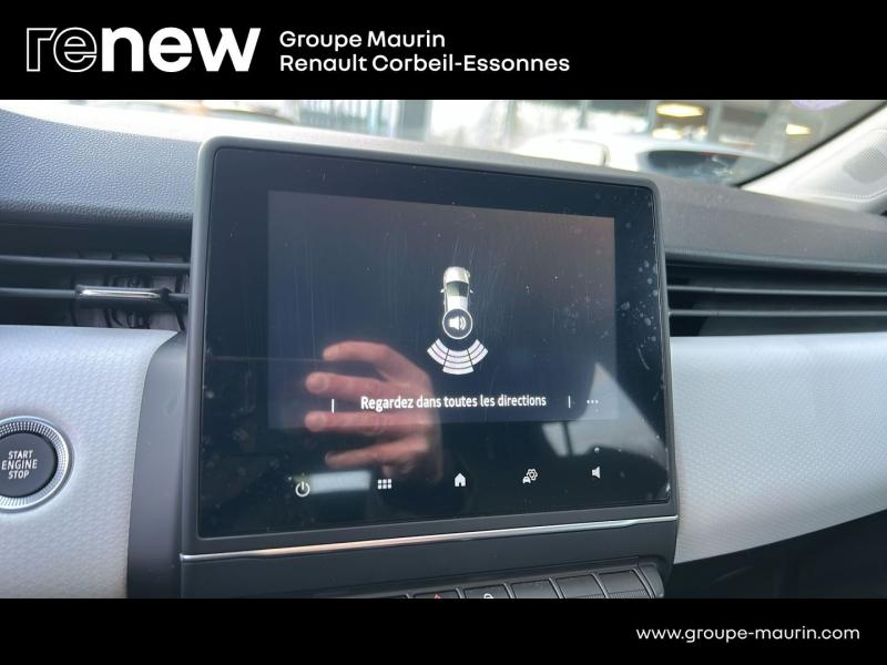 Photo 19 de l’annonce de RENAULT Clio d’occasion à vendre à CORBEIL-ESSONNES