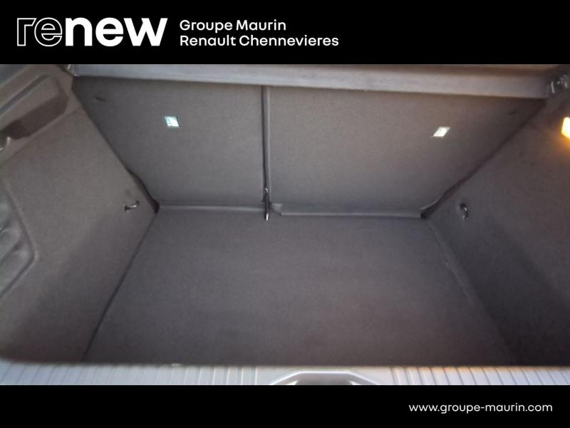 Photo 11 de l’annonce de RENAULT Clio d’occasion à vendre à CHENNEVIÈRES-SUR-MARNE