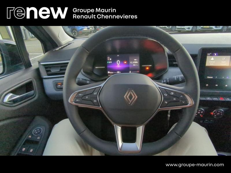 Photo 14 de l’annonce de RENAULT Clio d’occasion à vendre à CHENNEVIÈRES-SUR-MARNE