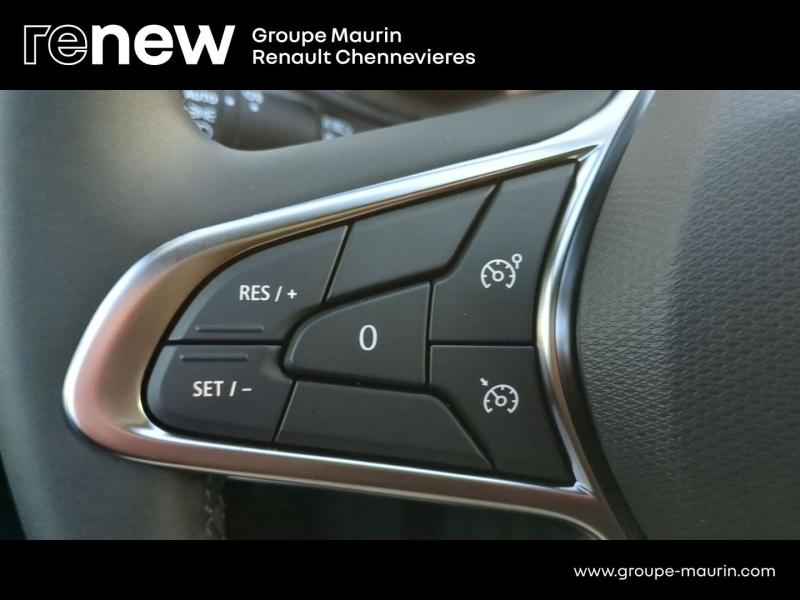 Photo 15 de l’annonce de RENAULT Clio d’occasion à vendre à CHENNEVIÈRES-SUR-MARNE