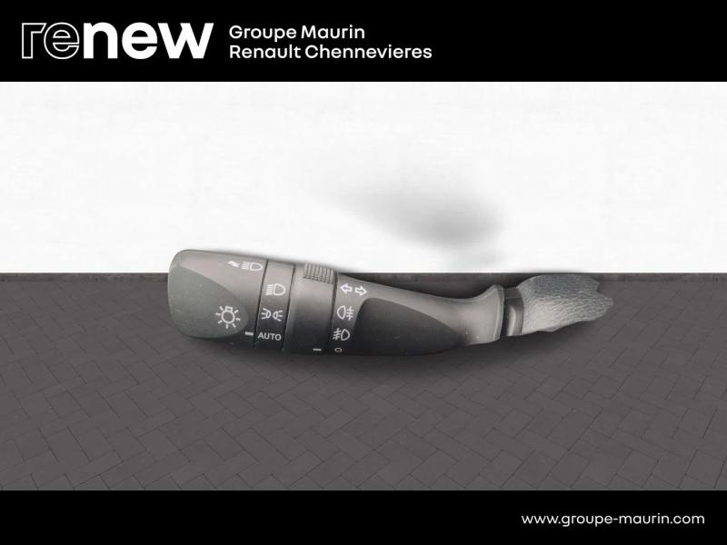 Photo 20 de l’annonce de TOYOTA C-HR d’occasion à vendre à CHENNEVIÈRES-SUR-MARNE