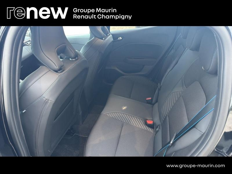 Photo 13 de l’annonce de RENAULT Clio d’occasion à vendre à CHAMPIGNY-SUR-MARNE