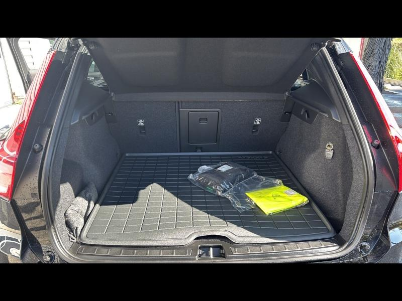 Photo 7 de l’annonce de VOLVO XC40 d’occasion à vendre à FRÉJUS