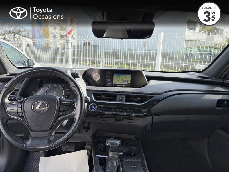 Photo 8 de l’annonce de LEXUS UX d’occasion à vendre à LATTES