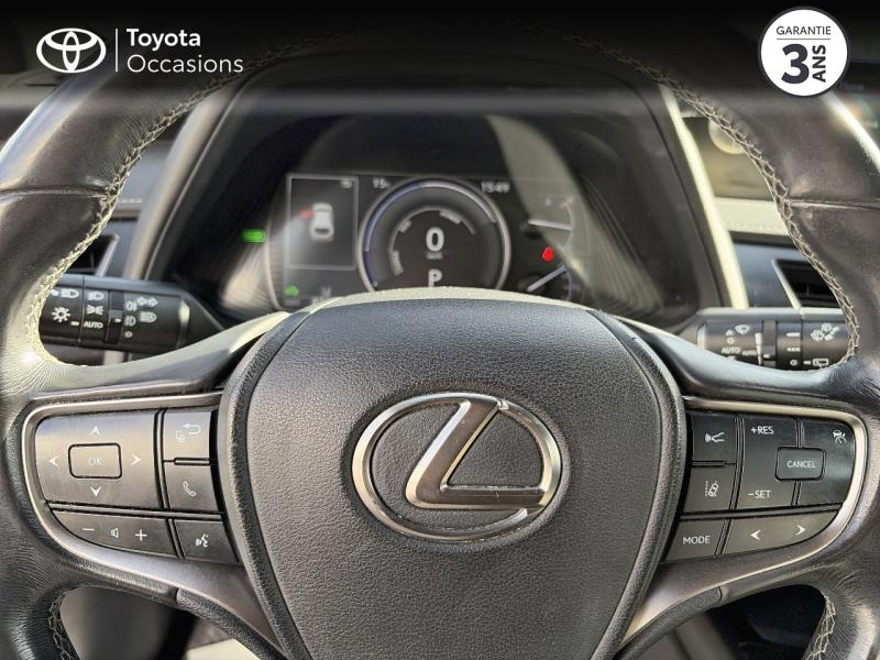 Photo 13 de l’annonce de LEXUS UX d’occasion à vendre à LATTES
