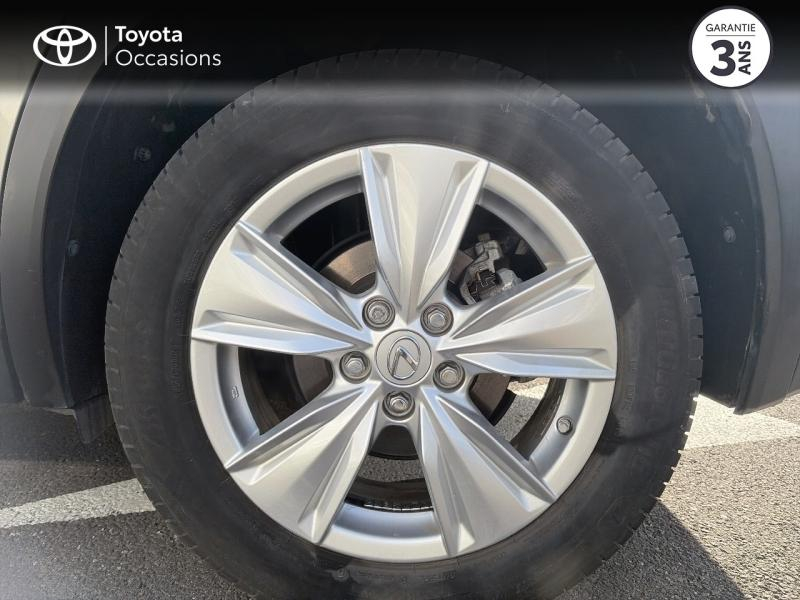 Photo 16 de l’annonce de LEXUS UX d’occasion à vendre à LATTES