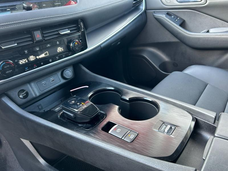 Photo 15 de l’annonce de NISSAN X-Trail d’occasion à vendre à GRENOBLE