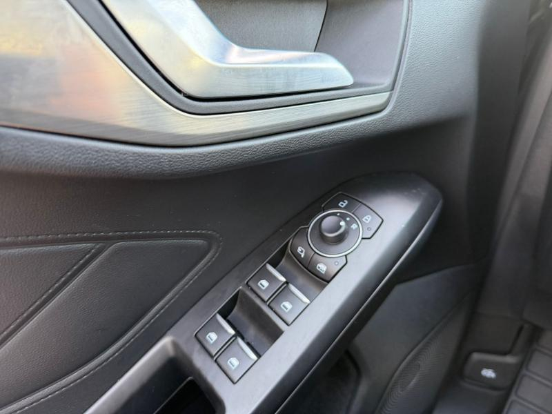 Photo 9 de l’annonce de FORD Focus d’occasion à vendre à NARBONNE