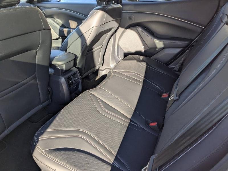 Photo 9 de l’annonce de FORD Mustang Mach-E d’occasion à vendre à AVIGNON