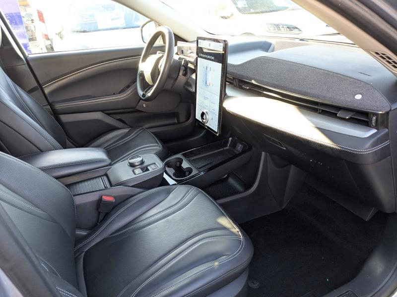 Photo 12 de l’annonce de FORD Mustang Mach-E d’occasion à vendre à AVIGNON