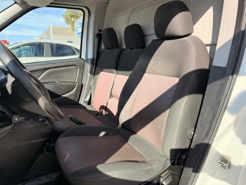 Photo 11 de l’annonce de FIAT Doblo Cargo VUL d’occasion à vendre à AUBAGNE