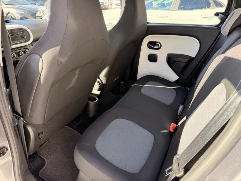Photo 16 de l’annonce de RENAULT Twingo d’occasion à vendre à AUBAGNE