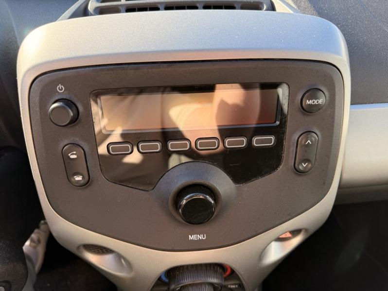 Photo 16 de l’annonce de TOYOTA Aygo d’occasion à vendre à AUBAGNE