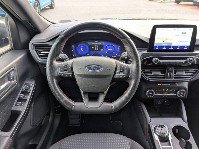 Photo 8 de l’annonce de FORD Kuga d’occasion à vendre à MARTIGUES