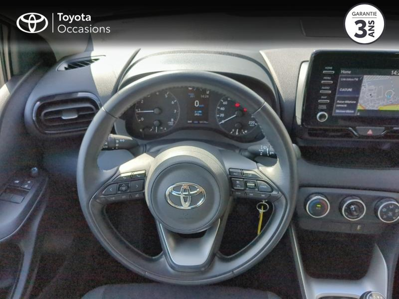 Photo 13 de l’annonce de TOYOTA Yaris d’occasion à vendre à ARLES