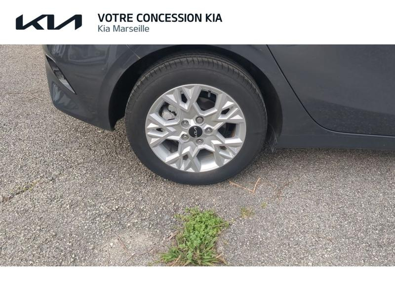 Photo 4 de l’annonce de KIA Ceed d’occasion à vendre à MARSEILLE