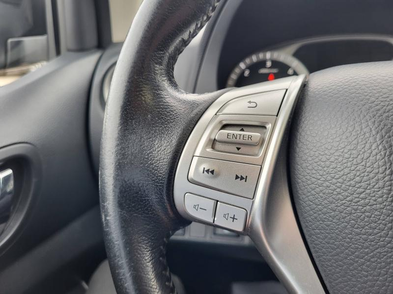 Photo 17 de l’annonce de NISSAN Navara VUL d’occasion à vendre à ANNECY