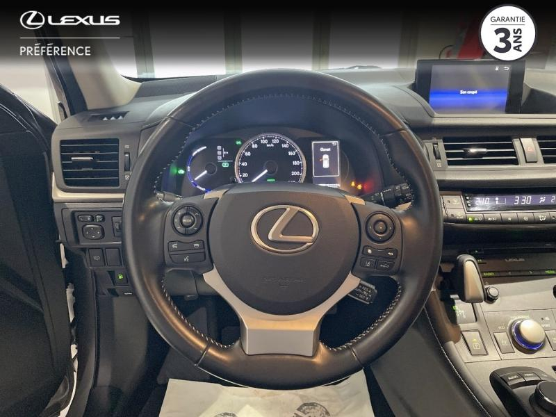 Photo 6 de l’annonce de LEXUS CT d’occasion à vendre à MONTFAVET