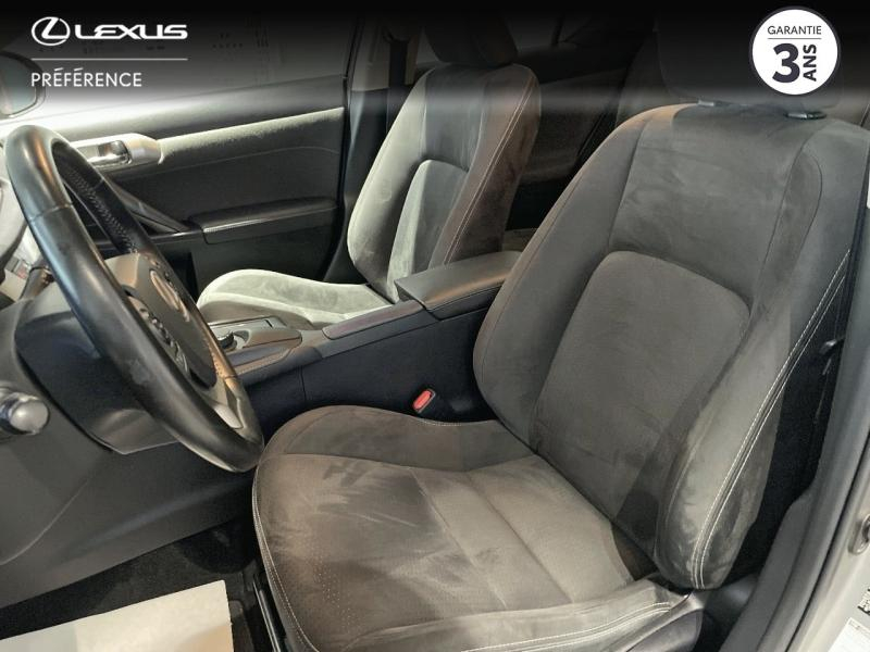 Photo 13 de l’annonce de LEXUS CT d’occasion à vendre à MONTFAVET