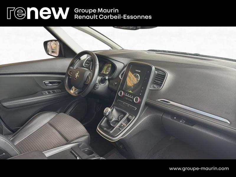 Photo 18 de l’annonce de RENAULT Scenic d’occasion à vendre à CORBEIL-ESSONNES