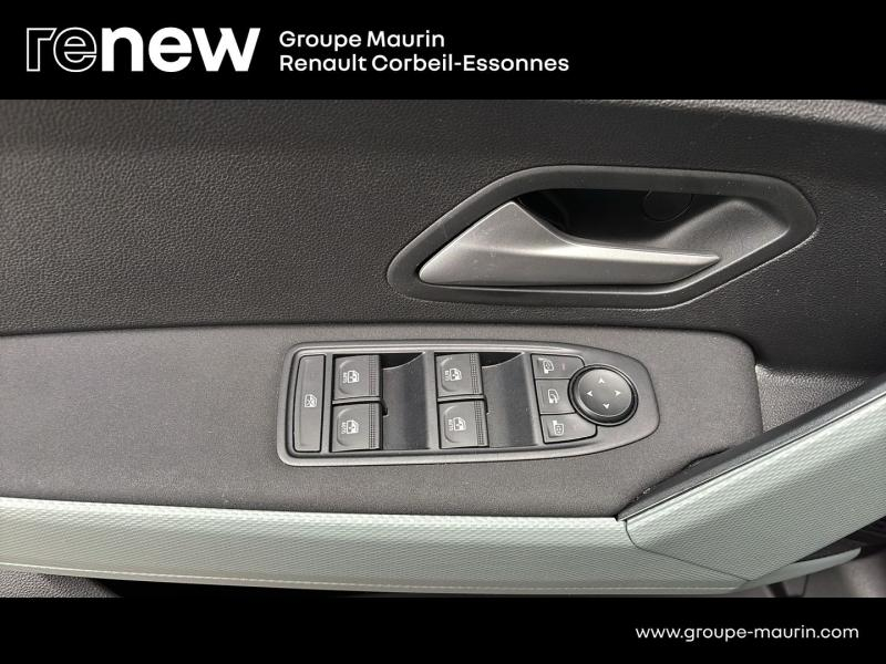 Photo 19 de l’annonce de DACIA Duster d’occasion à vendre à CORBEIL-ESSONNES