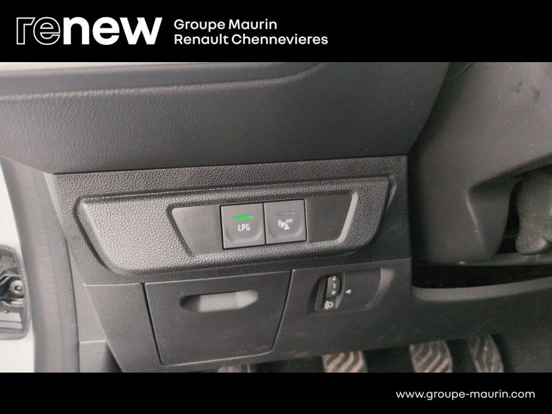 Photo 15 de l’annonce de DACIA Sandero d’occasion à vendre à CHENNEVIÈRES-SUR-MARNE