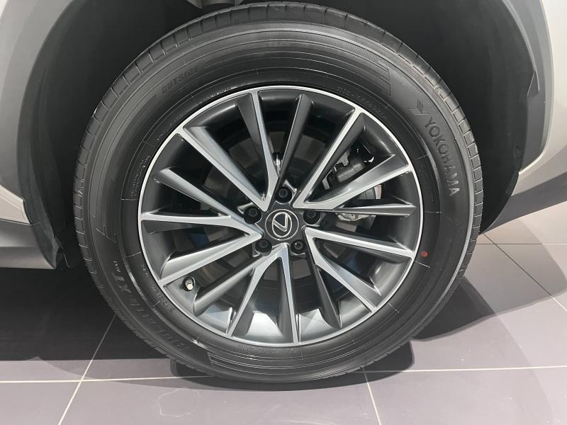 Photo 8 de l’annonce de LEXUS NX d’occasion à vendre à LATTES