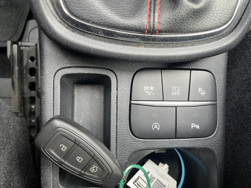 Photo 20 de l’annonce de FORD Puma d’occasion à vendre à BRIGNOLES