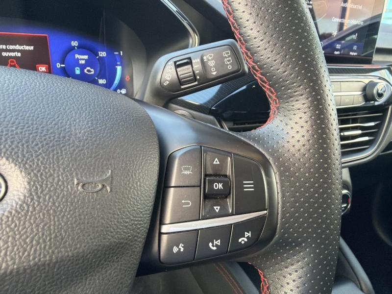 Photo 11 de l’annonce de FORD Kuga d’occasion à vendre à VITROLLES