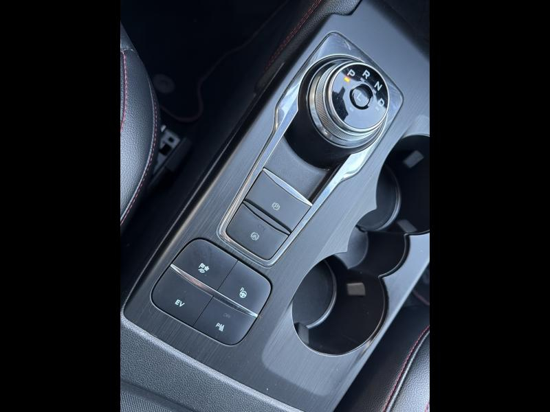 Photo 18 de l’annonce de FORD Kuga d’occasion à vendre à VITROLLES