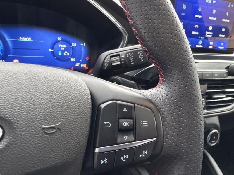 Photo 12 de l’annonce de FORD Kuga d’occasion à vendre à VITROLLES