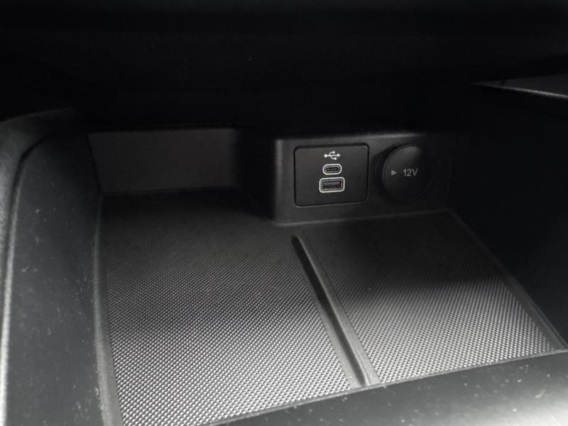 Photo 16 de l’annonce de FORD Kuga d’occasion à vendre à VITROLLES