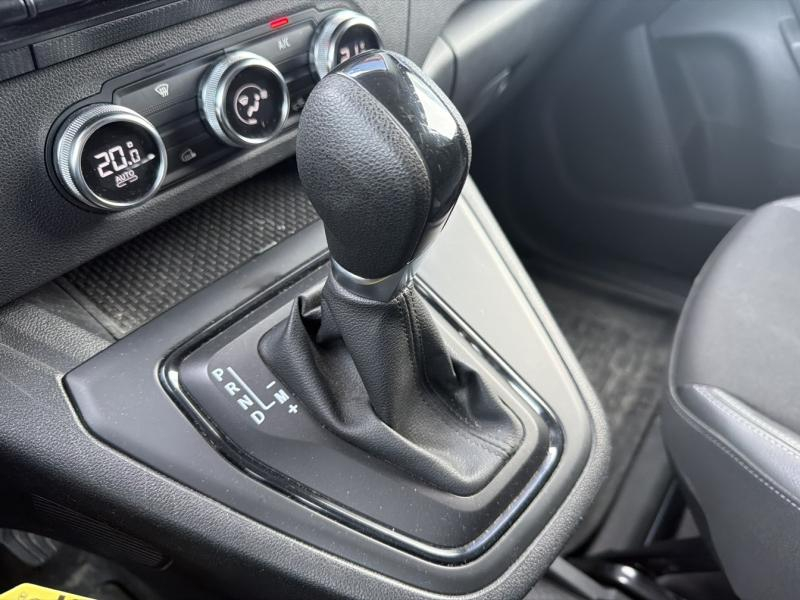 Photo 18 de l’annonce de RENAULT Kangoo Van d’occasion à vendre à VITROLLES