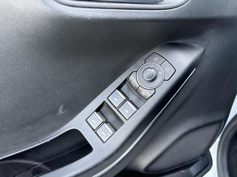 Photo 19 de l’annonce de FORD Puma d’occasion à vendre à VITROLLES