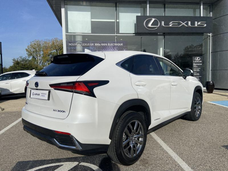 Photo 3 de l’annonce de LEXUS NX d’occasion à vendre à MONTFAVET