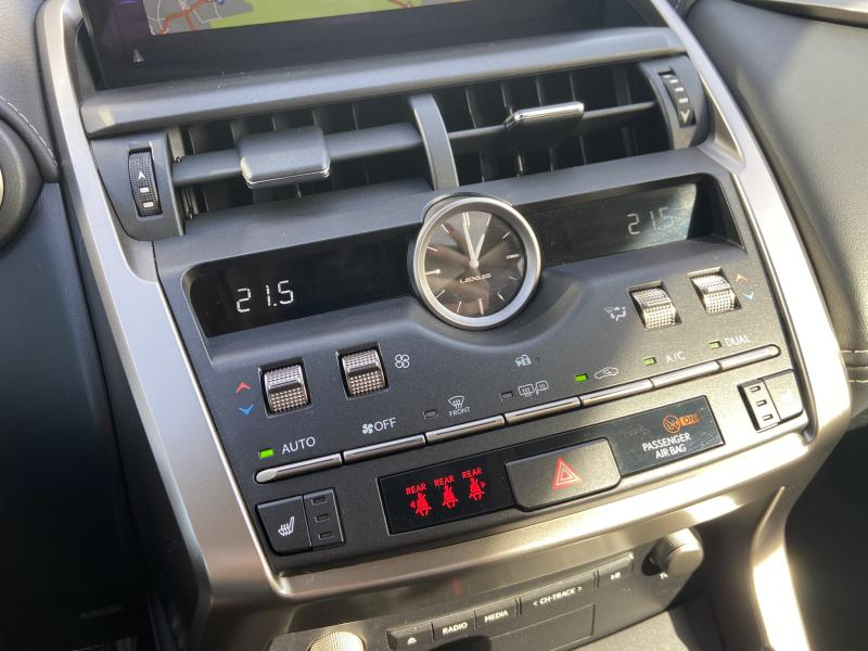 Photo 7 de l’annonce de LEXUS NX d’occasion à vendre à MONTFAVET