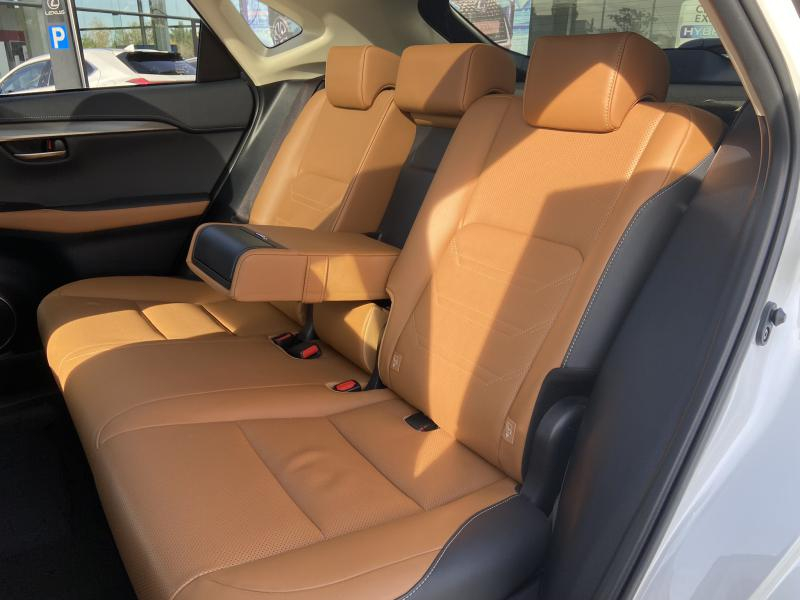 Photo 16 de l’annonce de LEXUS NX d’occasion à vendre à MONTFAVET