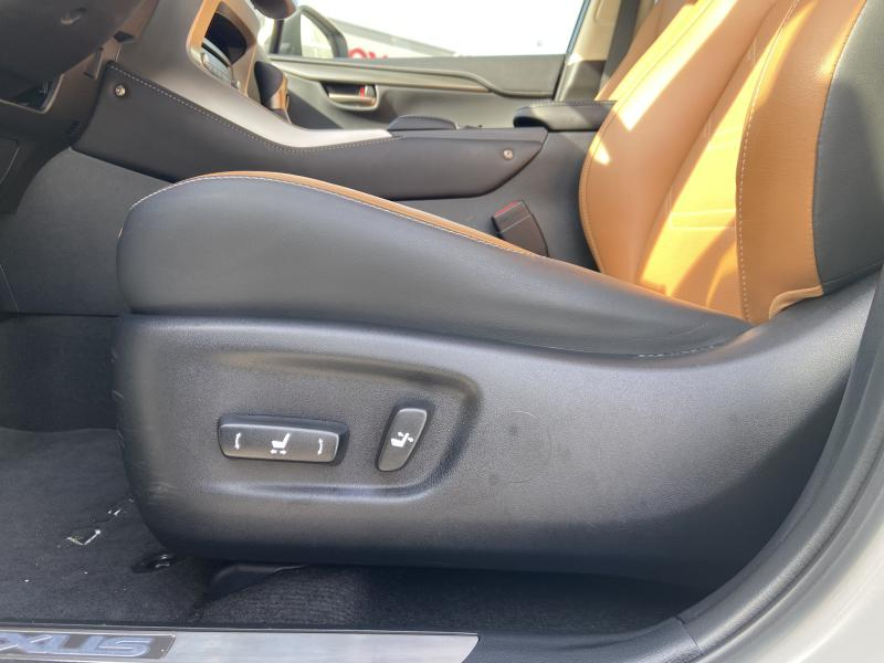 Photo 17 de l’annonce de LEXUS NX d’occasion à vendre à MONTFAVET