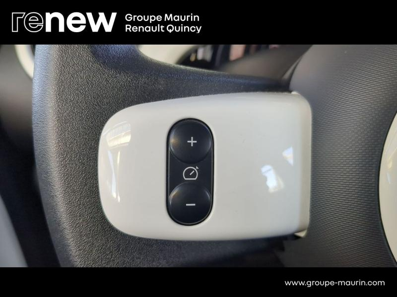 Photo 16 de l’annonce de RENAULT Twingo d’occasion à vendre à QUINCY-SOUS-SÉNART