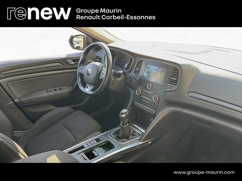 Photo 18 de l’annonce de RENAULT Megane d’occasion à vendre à CORBEIL-ESSONNES