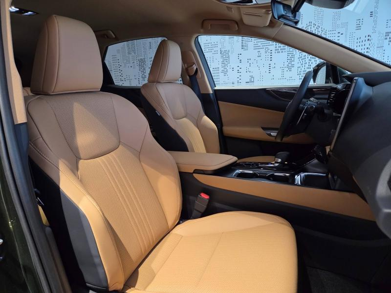 Photo 13 de l’annonce de LEXUS NX d’occasion à vendre à AUBIÈRE