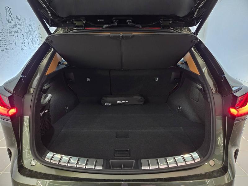 Photo 15 de l’annonce de LEXUS NX d’occasion à vendre à AUBIÈRE