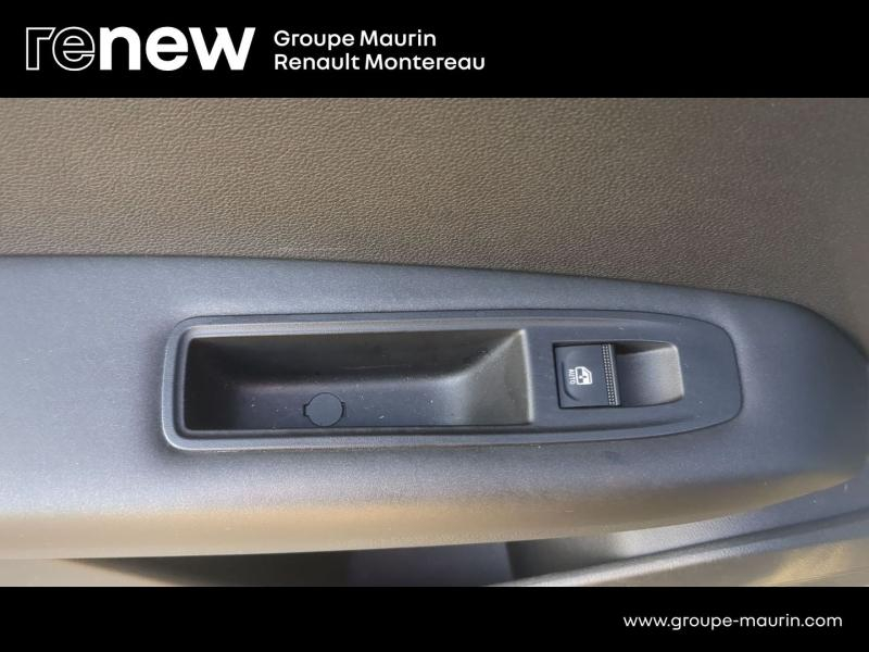 Photo 15 de l’annonce de RENAULT Captur d’occasion à vendre à VARENNES SUR SEINE