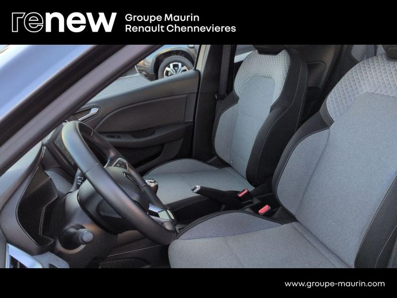 Photo 13 de l’annonce de RENAULT Clio d’occasion à vendre à CHENNEVIÈRES-SUR-MARNE